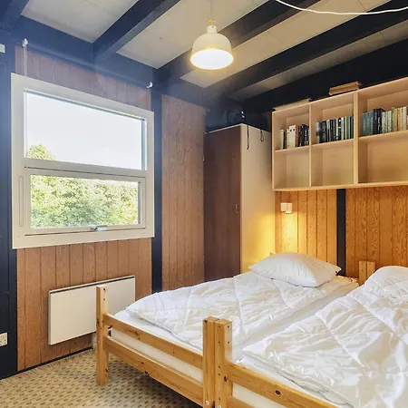 Dom wakacyjny Seafront With Hot Tub Stubbekøbing