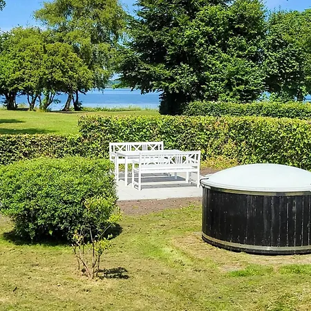 Seafront With Hot Tub